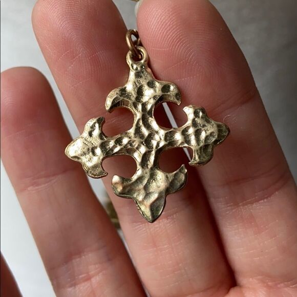 Faux pearl long charm and tassel necklace - Picture 6 of 9